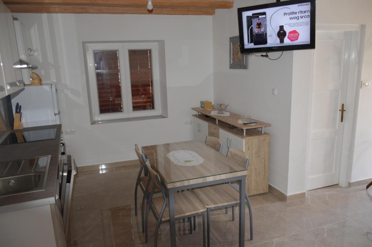 Studio Apartman Kata เปอร์วิช เชปูริเน ภายนอก รูปภาพ