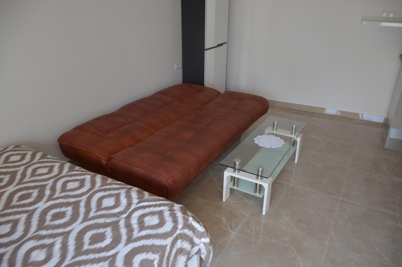 Studio Apartman Kata เปอร์วิช เชปูริเน ภายนอก รูปภาพ